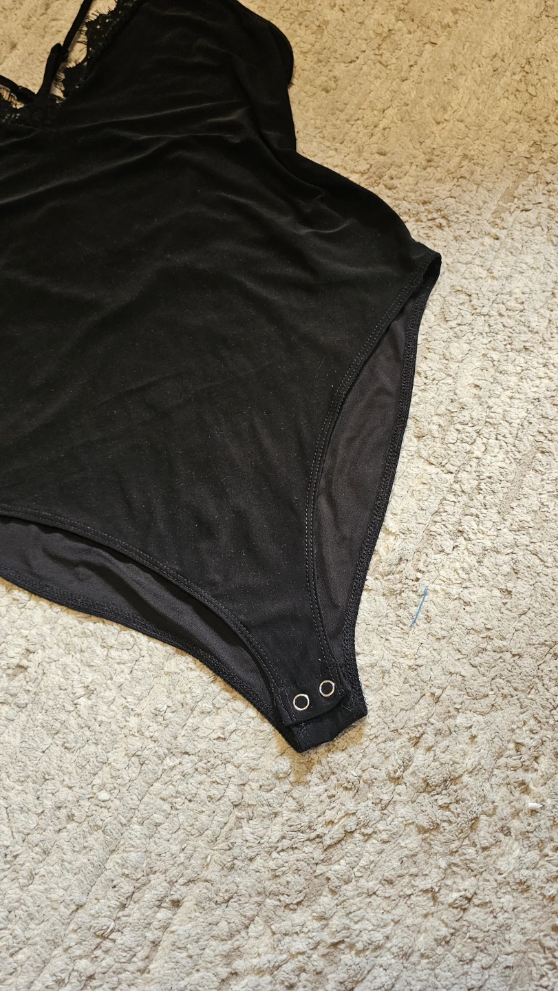 Black lace trim bodysuit - photo 5