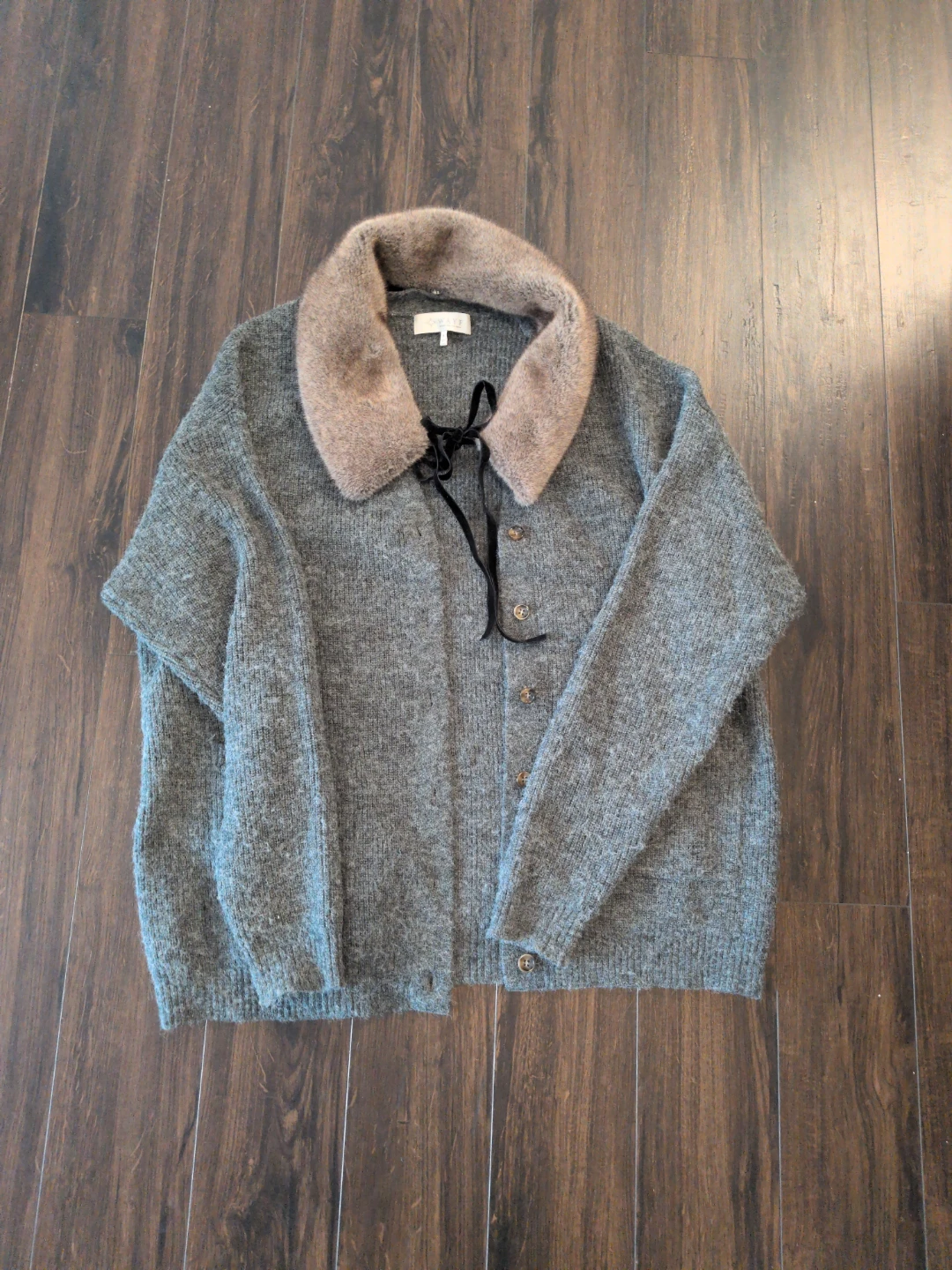 WAYF Grey Sweater with Faux Fur Collar - Size S