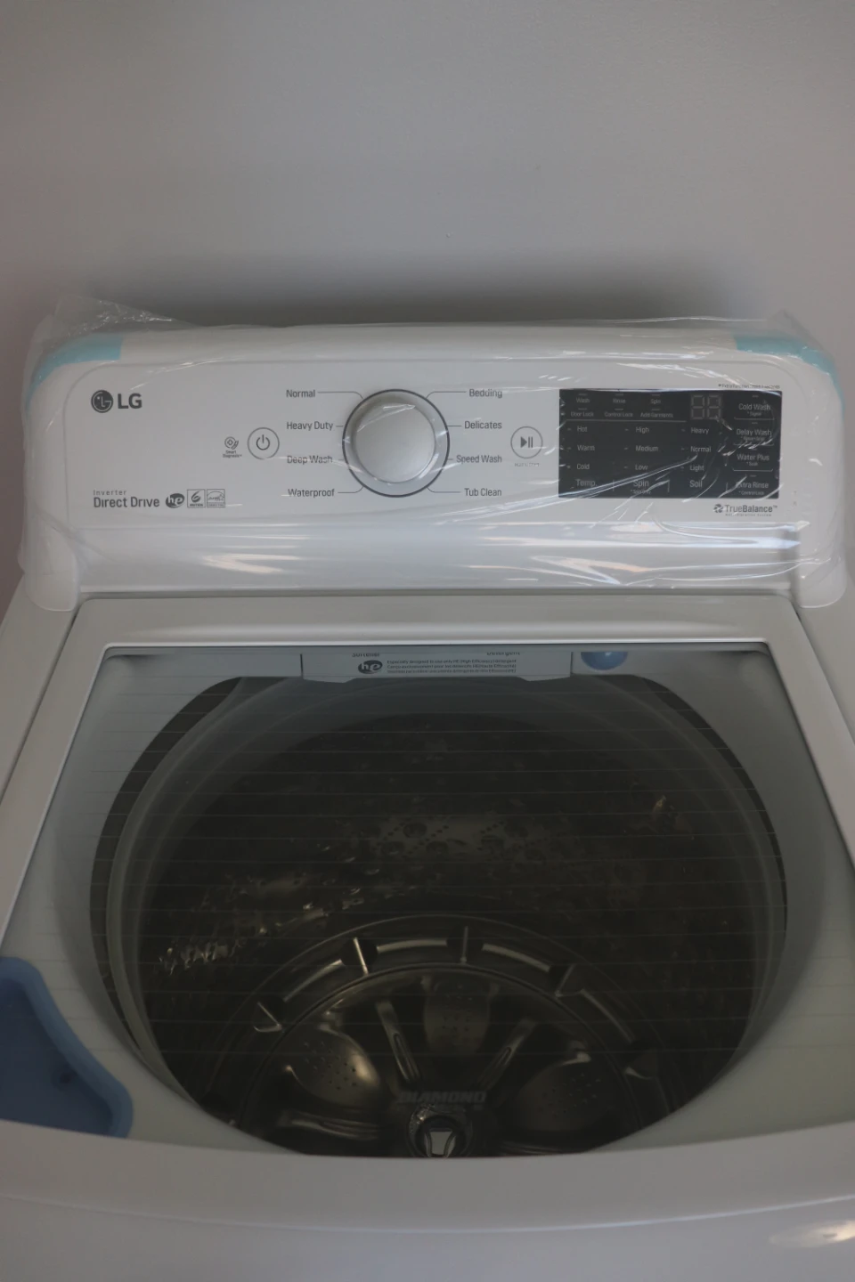 NEW LG 5.8 cu. ft. Mega Capacity Top Load Washer - photo 4