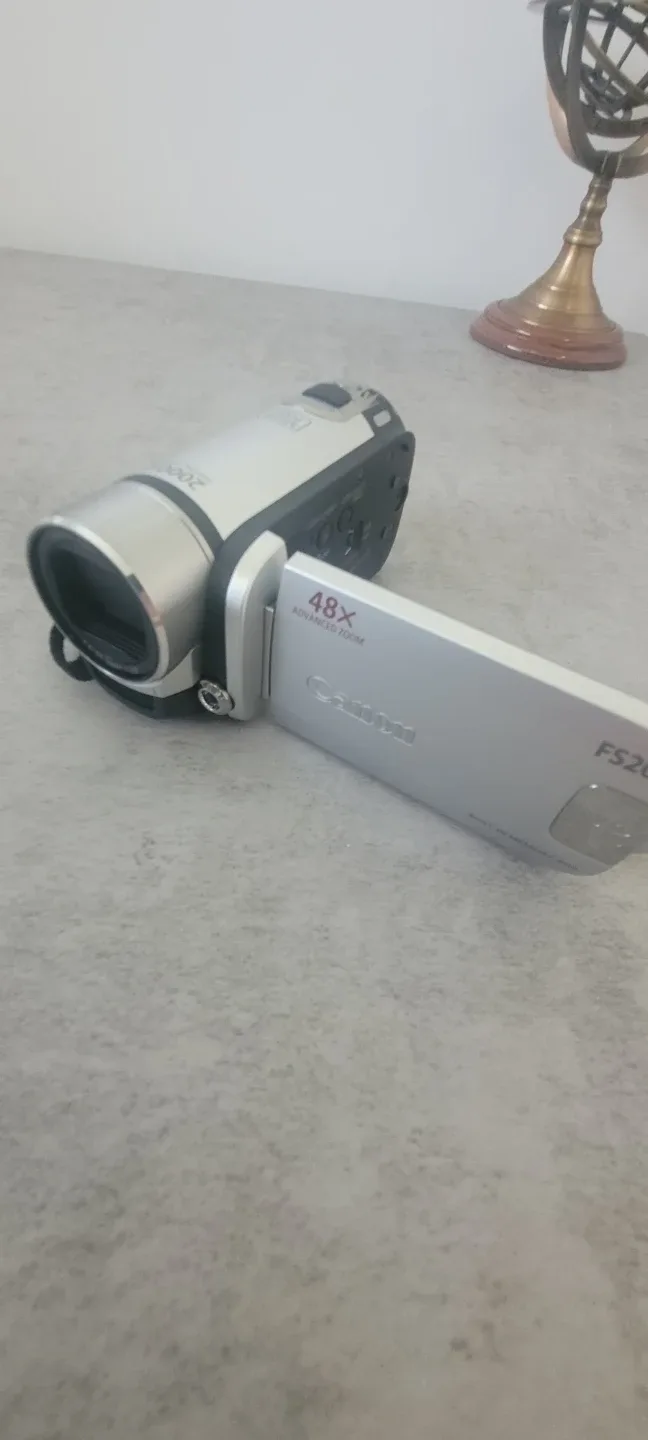 Canon FS200 Camcorder with 48x Advanced Zoom