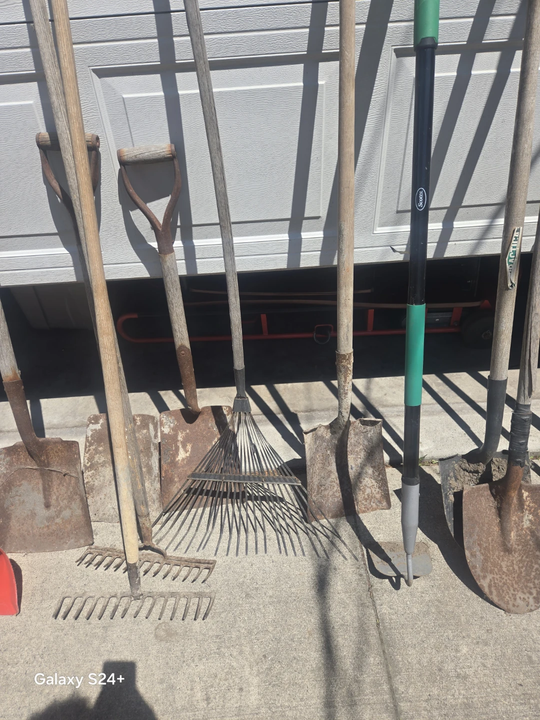 Assorted Garden Tools - photo 2