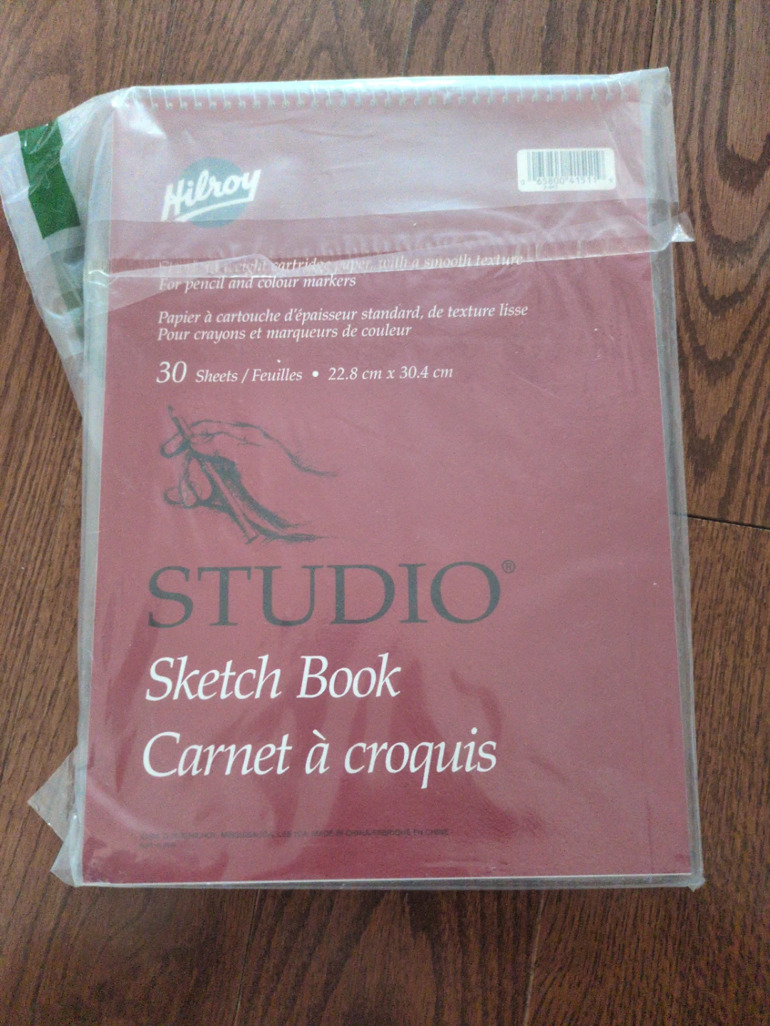 Hilroy Studio Sketch Book 22.8 cm x 30.4 cm