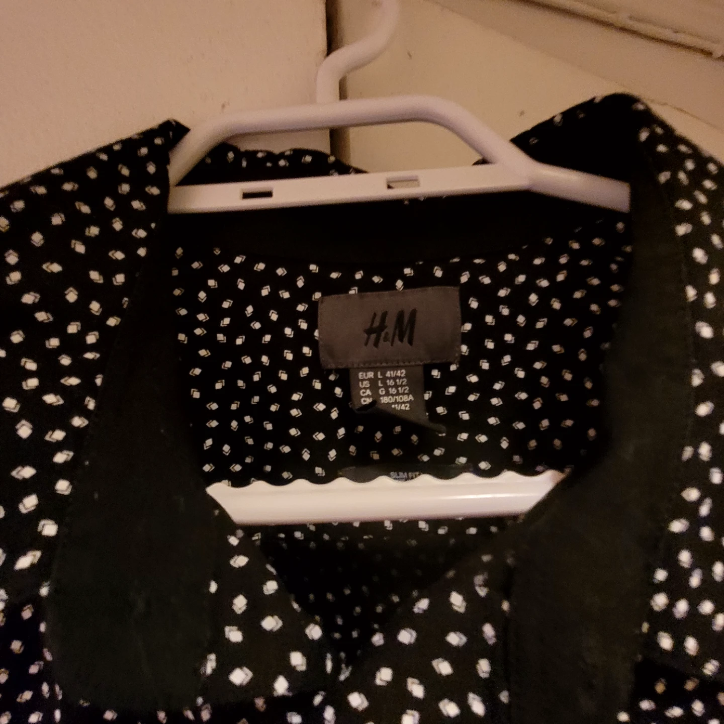 H&M Slim Fit Men's Black & White Dotted Long-Sleeve Shirt - photo 5