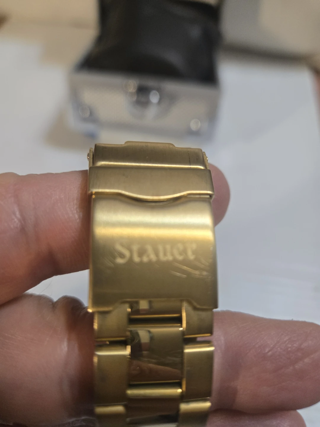 Stauer Gold-Tone 35mm Quartz Watch with 24K Gold Leaf Face Bezel - photo 4