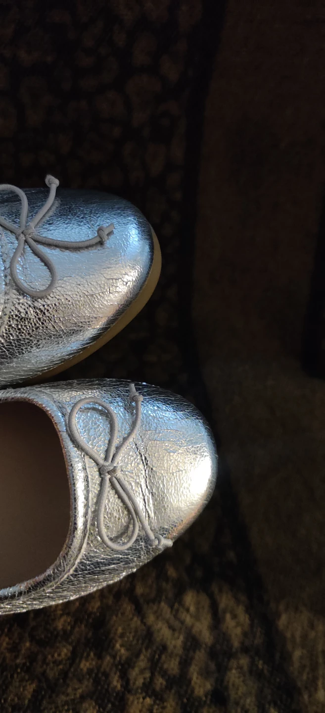 The Children's Place Silver Ballet Flats kids size 13 - photo 3