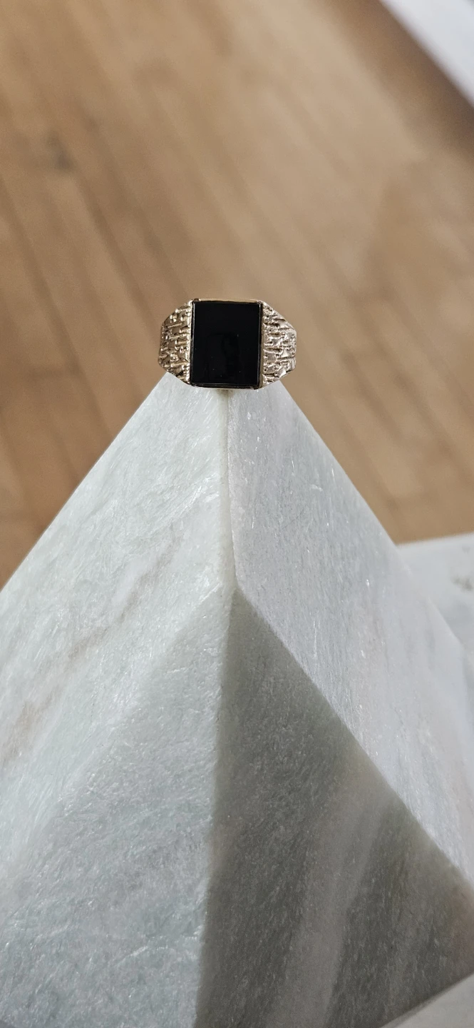 Men's 10k Gold Ring with Black Onyx stone