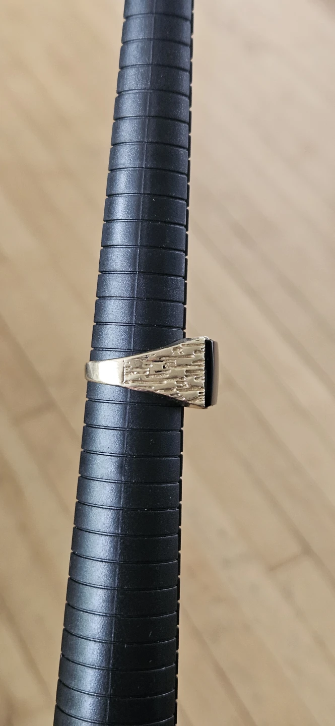 Men's 10k Gold Ring with Black Onyx stone - photo 3