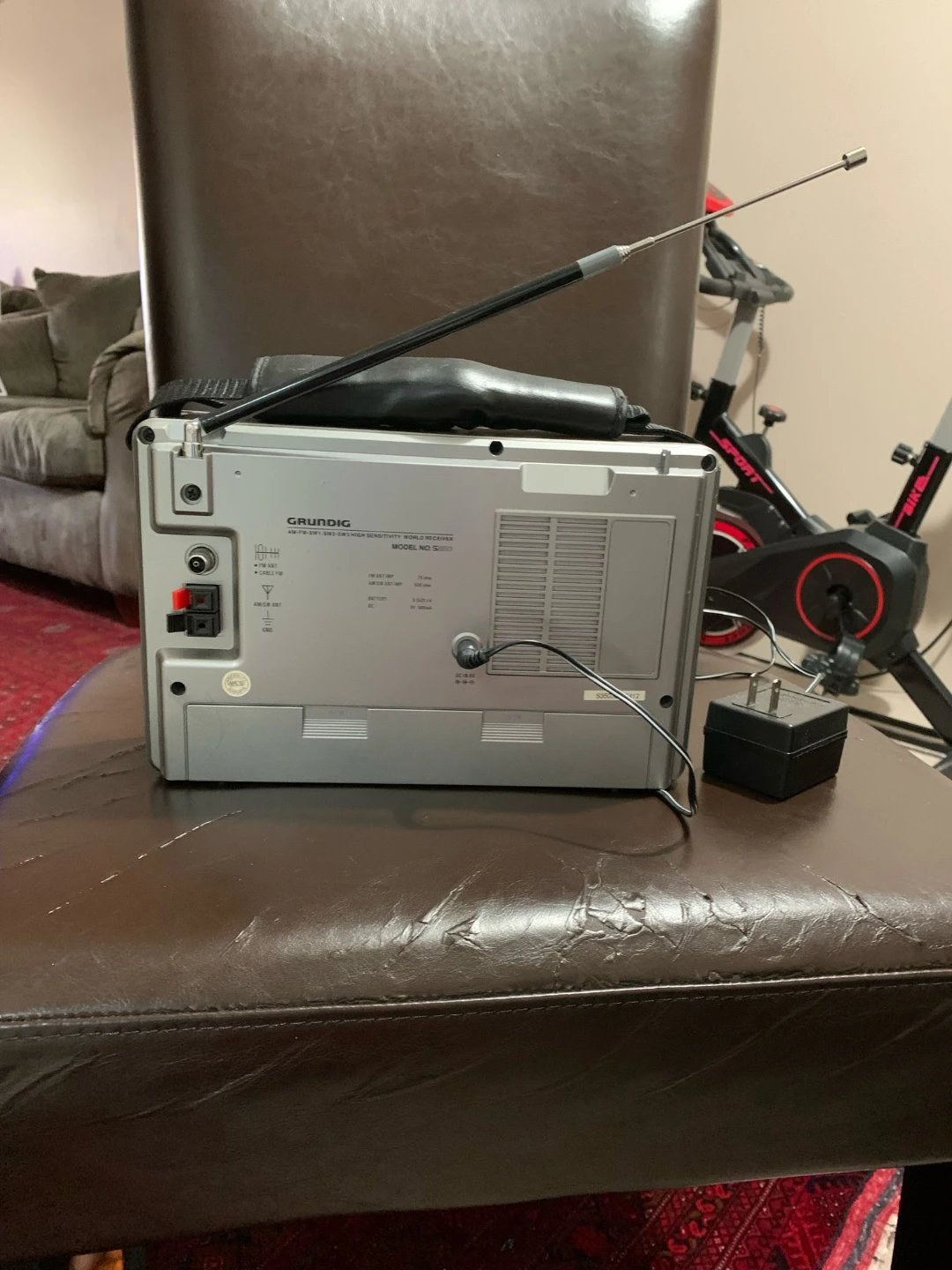 Grundig S350 AM/FM Radio - photo 2