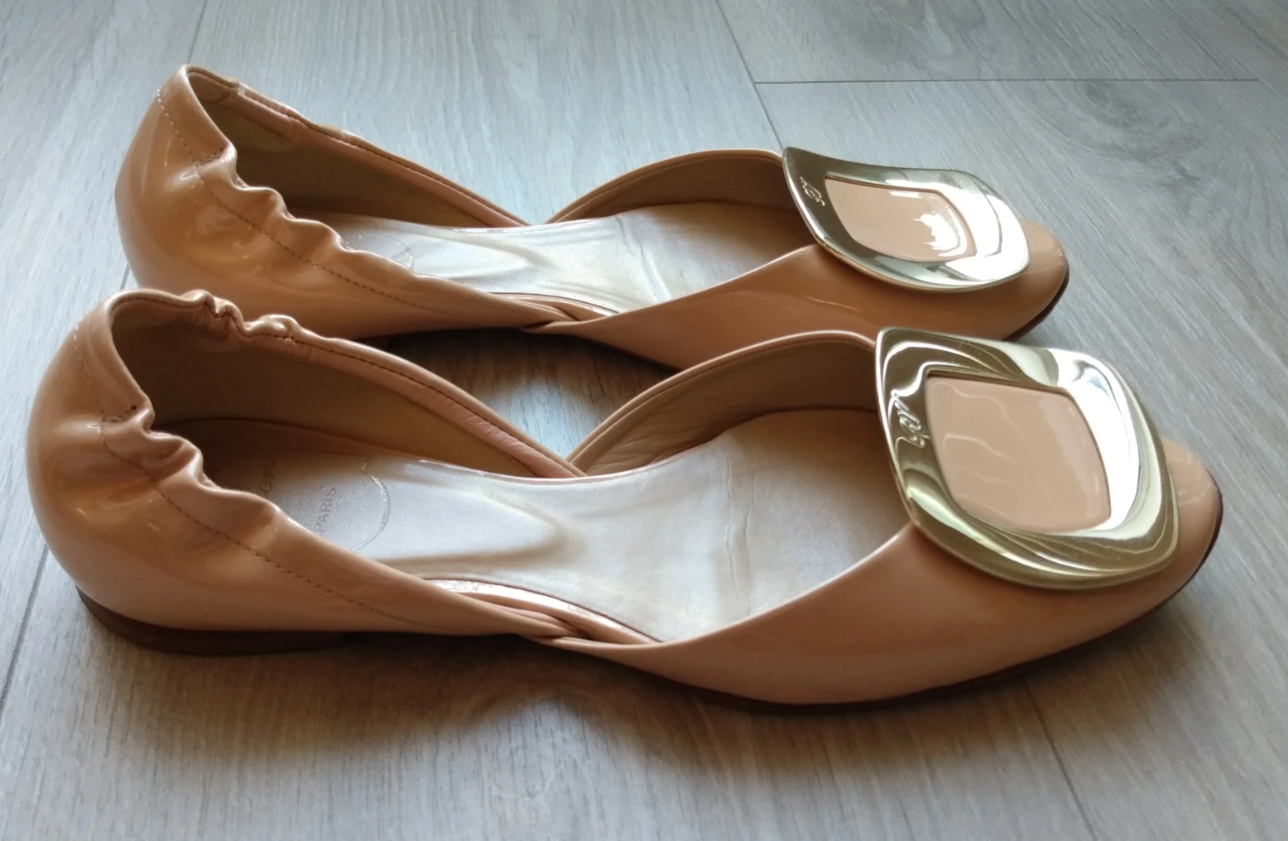 Roger Vivier Patent Leather Flats Size 34