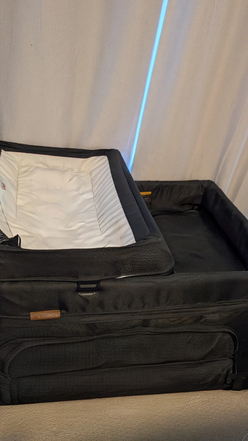 UPPAbaby REMI Playard + Changing station