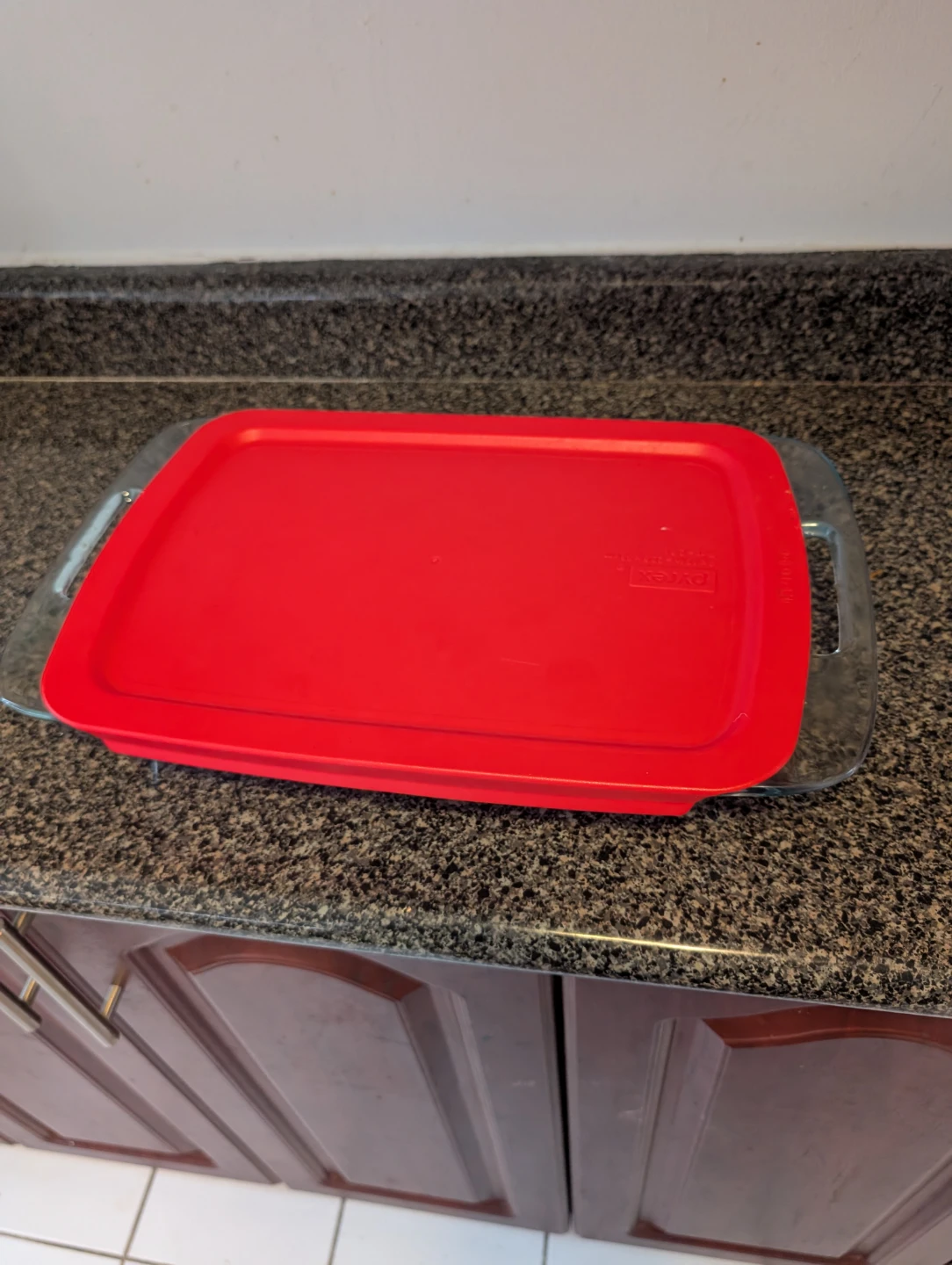 Pyrex 9*13 Glass Baking Dish with Red Lid
