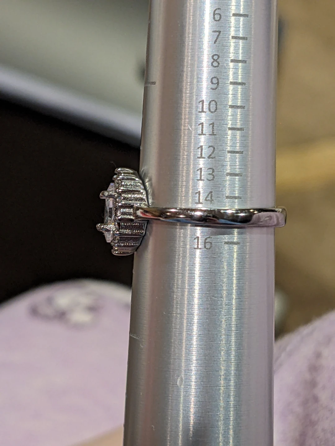 Size 6 Oval Halo Ring - photo 2