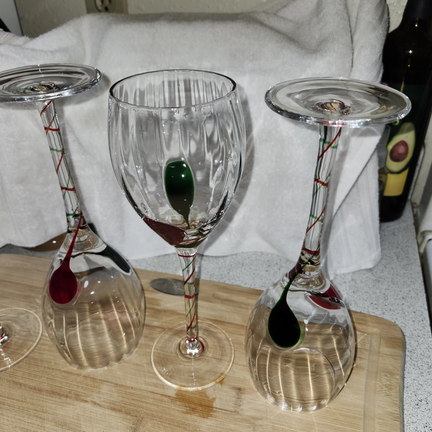 Set of 4 Glasses with Red and Green Accents - photo 2