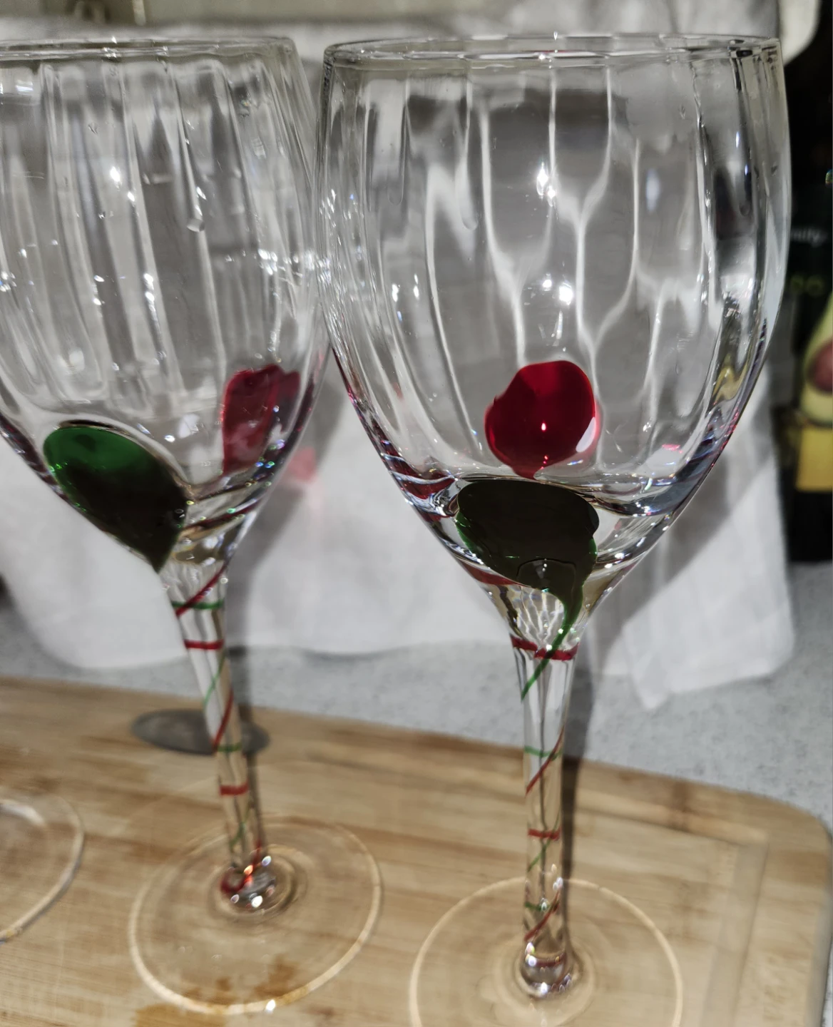 Set of 4 Glasses with Red and Green Accents - photo 4