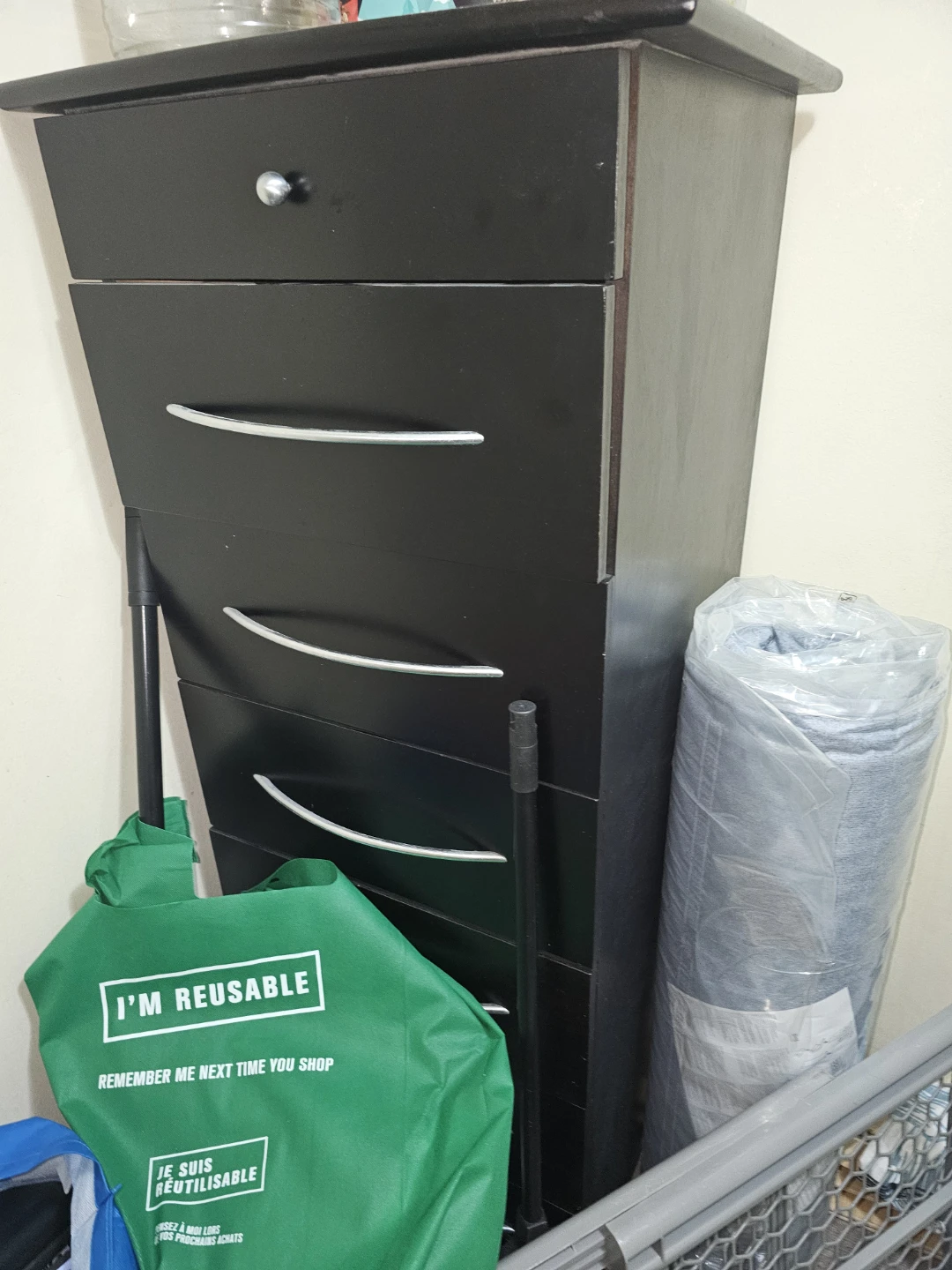 Black 7-Drawer Dresser
