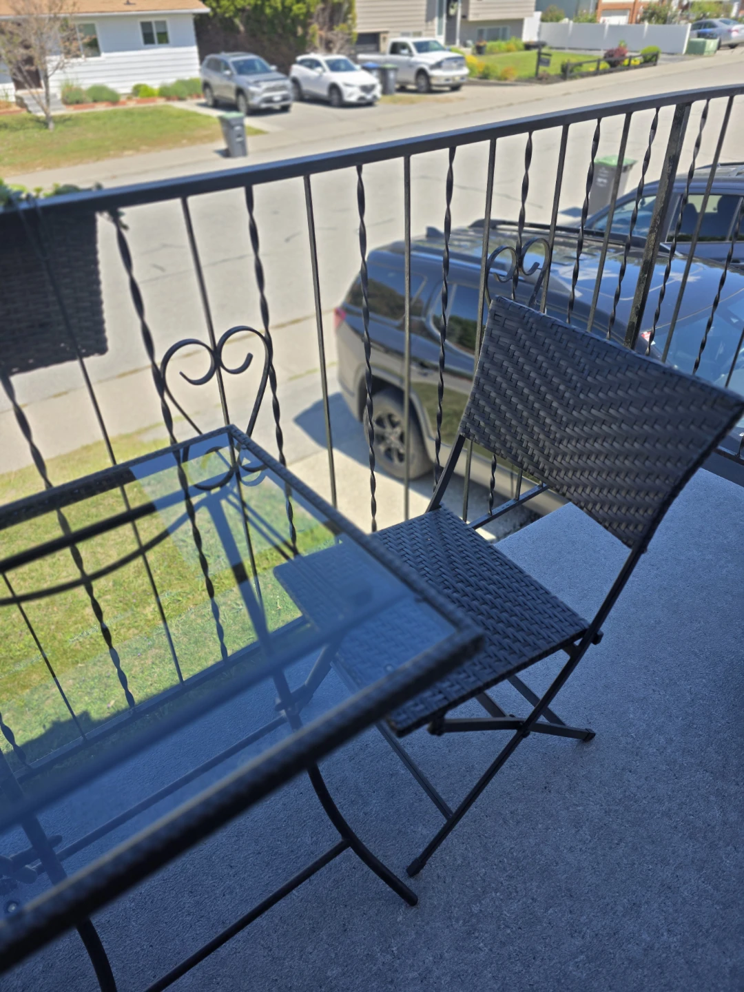 Patio Bistro Set with Glass Table - photo 3