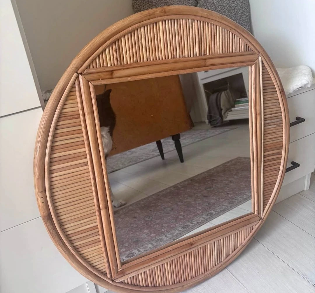 Nice mirror and kitchen island  both $85