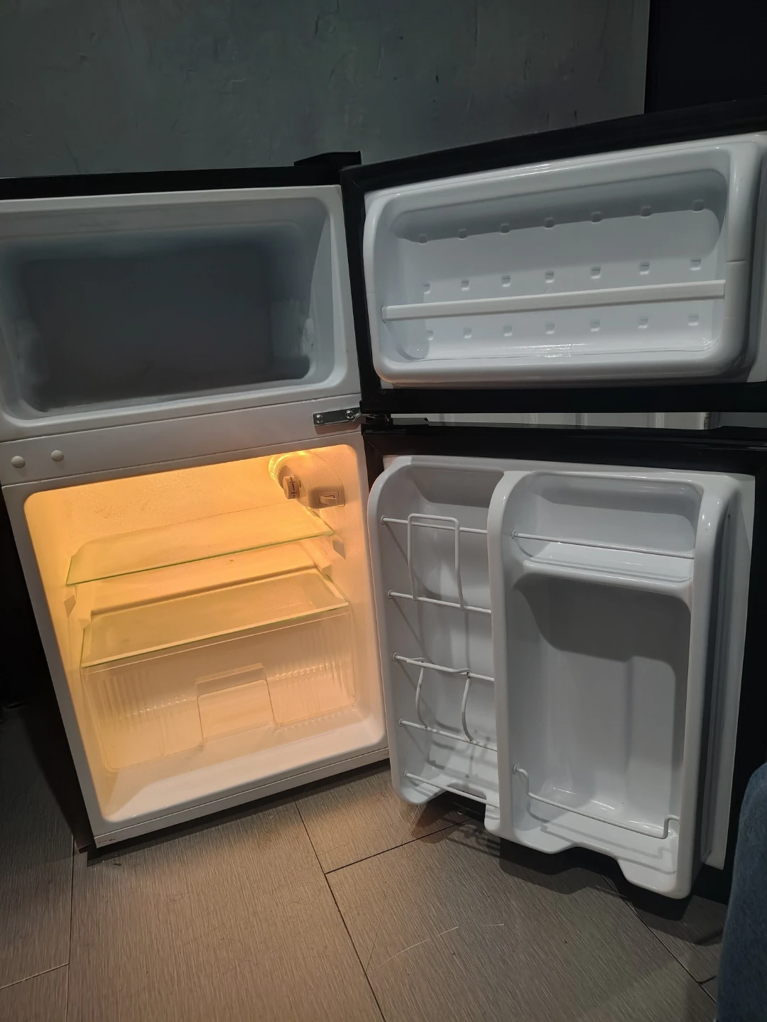 Emerson Mini Fridge - photo 2