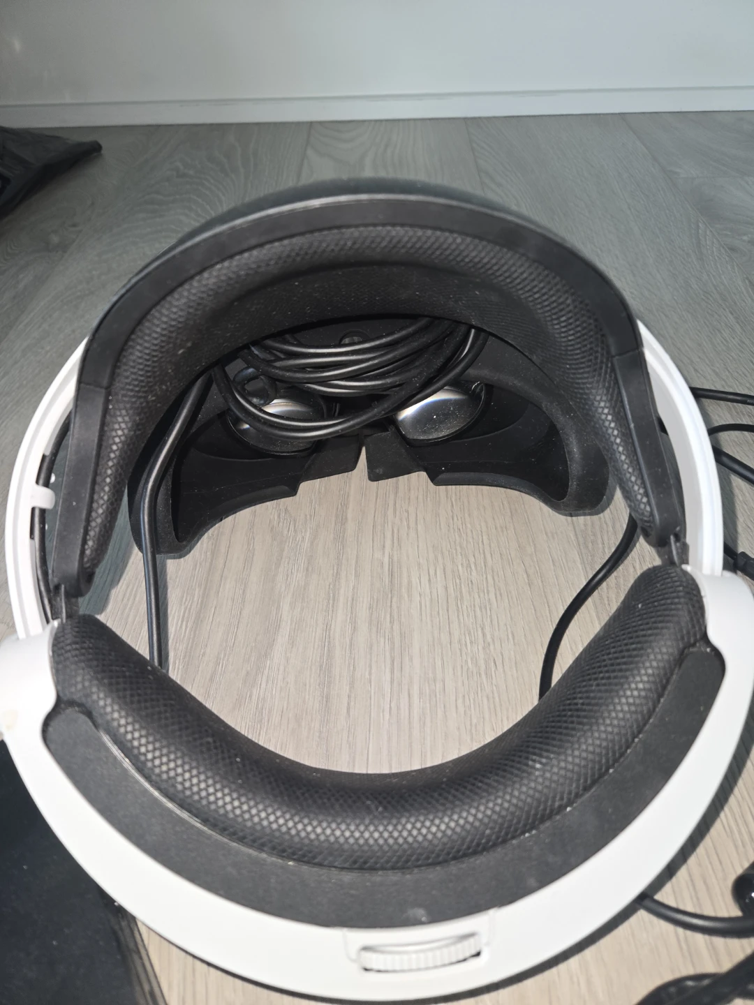 Sony PlayStation VR Headset with Motion Controllers - photo 3