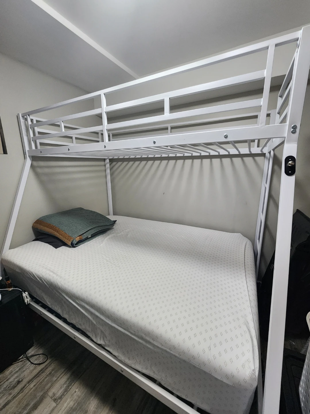 White Metal Bunk Bed - photo 2