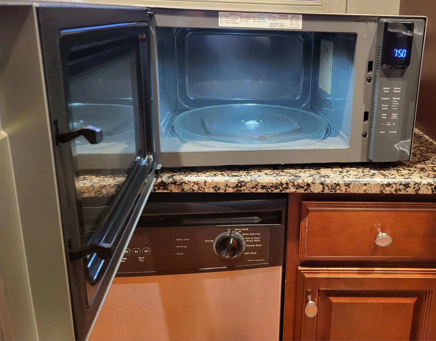 LG NeoChef with Smart Inverter Technology Microwave - photo 5