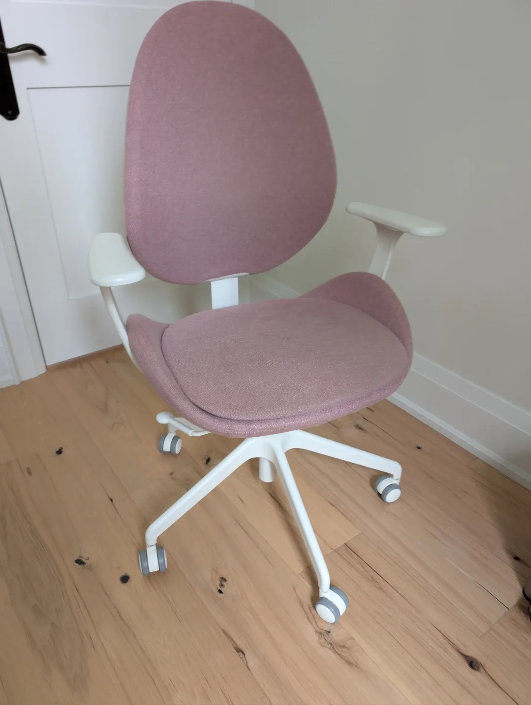 Ikea HATTEFJAL Ergonomic Office Chair - Pink Fabric