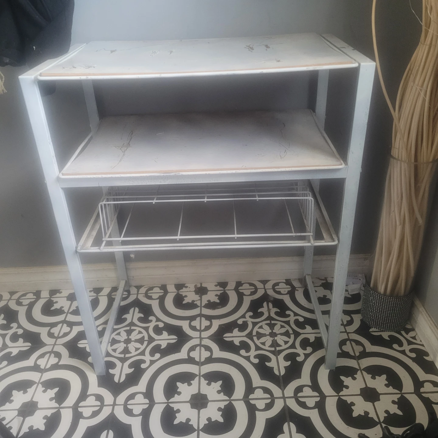 Vintage metal stand /record stand
