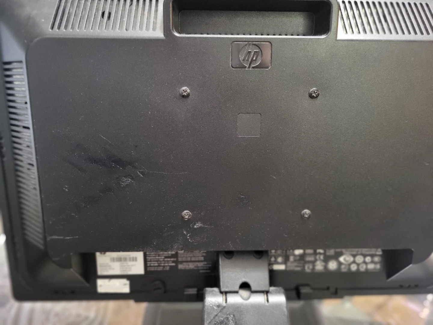 HP LE1901w 19-inch LCD Monitor - photo 3