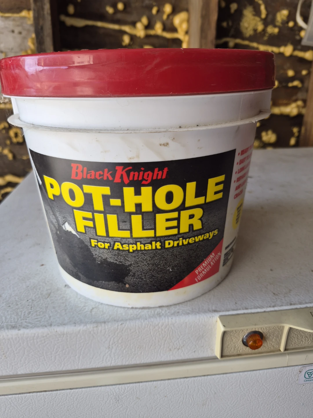 Black Knight Pot-Hole Filler for Asphalt Driveways