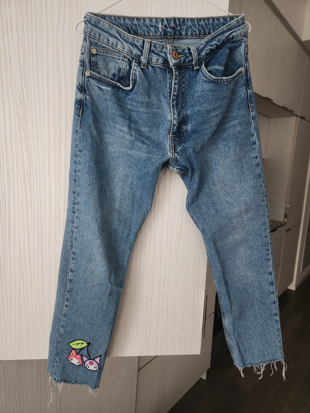 Cute embroidery women's jeans - photo 2