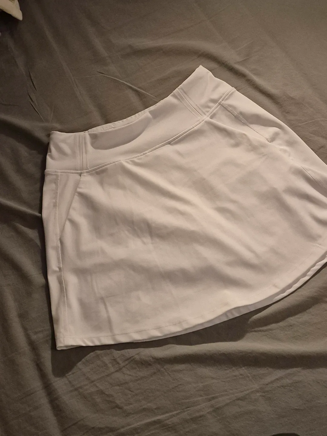 Lole White Skirt with pants and pockets XS