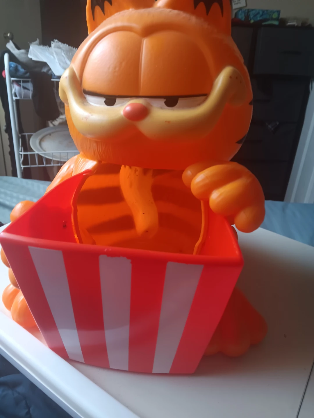 Vintage Garfield "snack time" holder