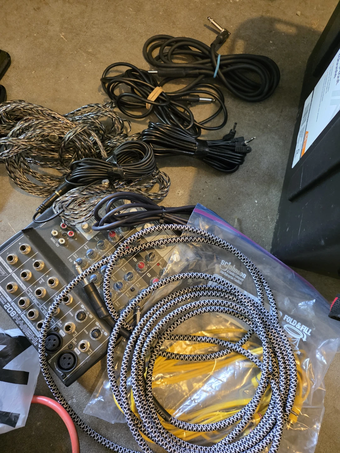 Behringer Xenyx 802 Mixer with Assorted Audio Cables