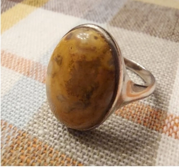 Large yellow- brown sterling silver gemstone