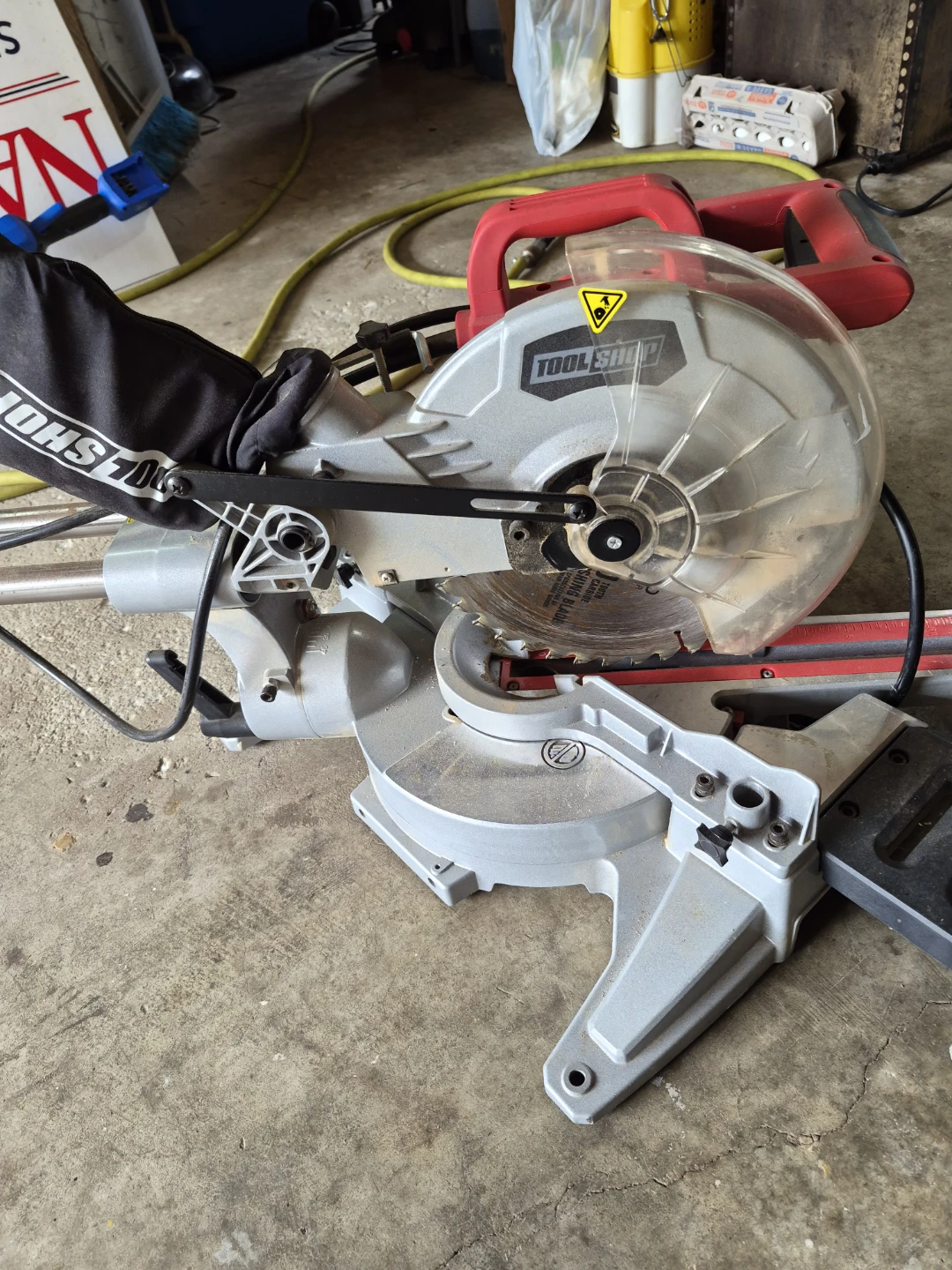Tool Shop 10" 15 Amp Sliding Compound Miter Saw - photo 2