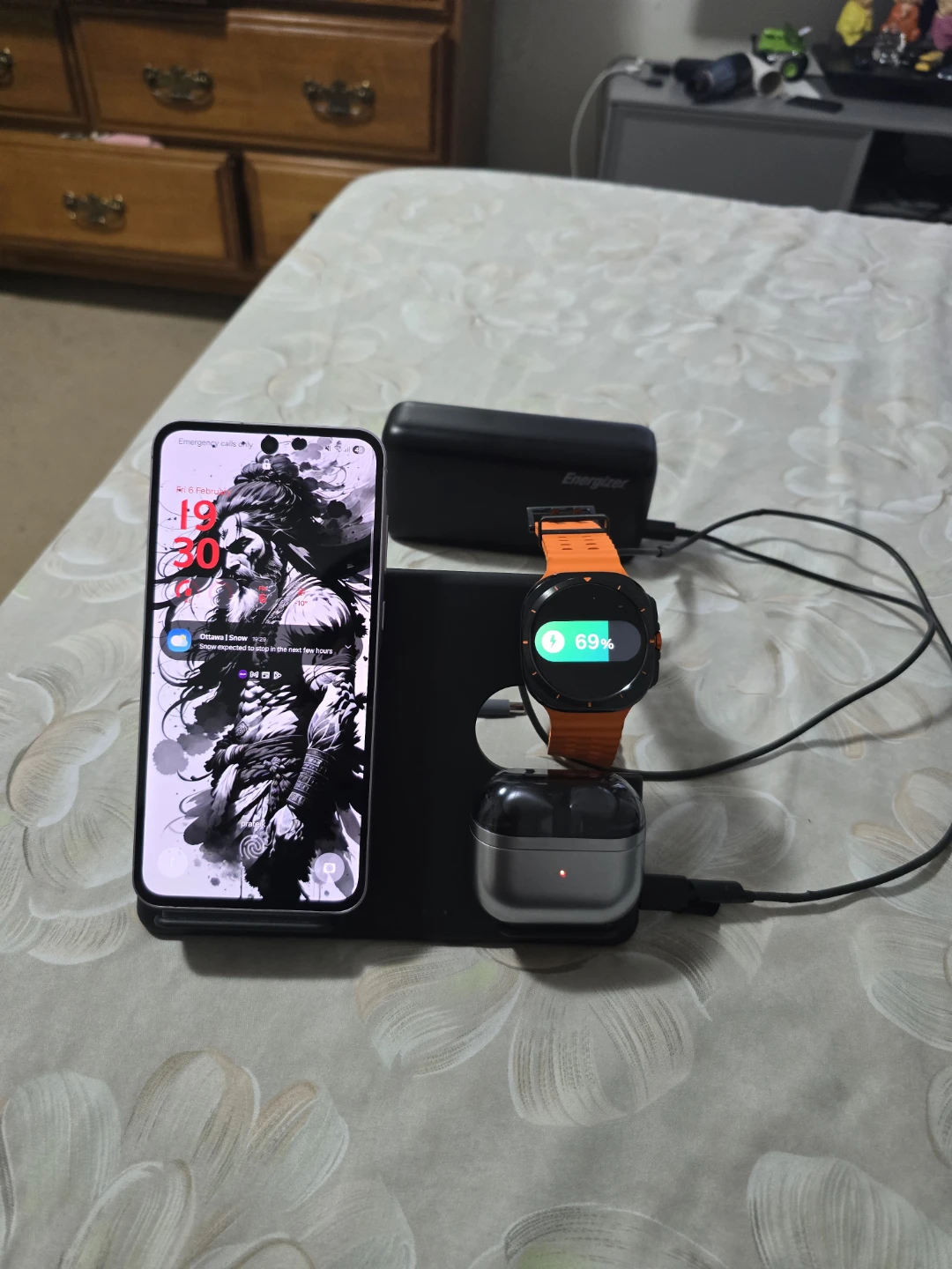 HOCO 3-in-1 Wireless Charging Station - photo 2