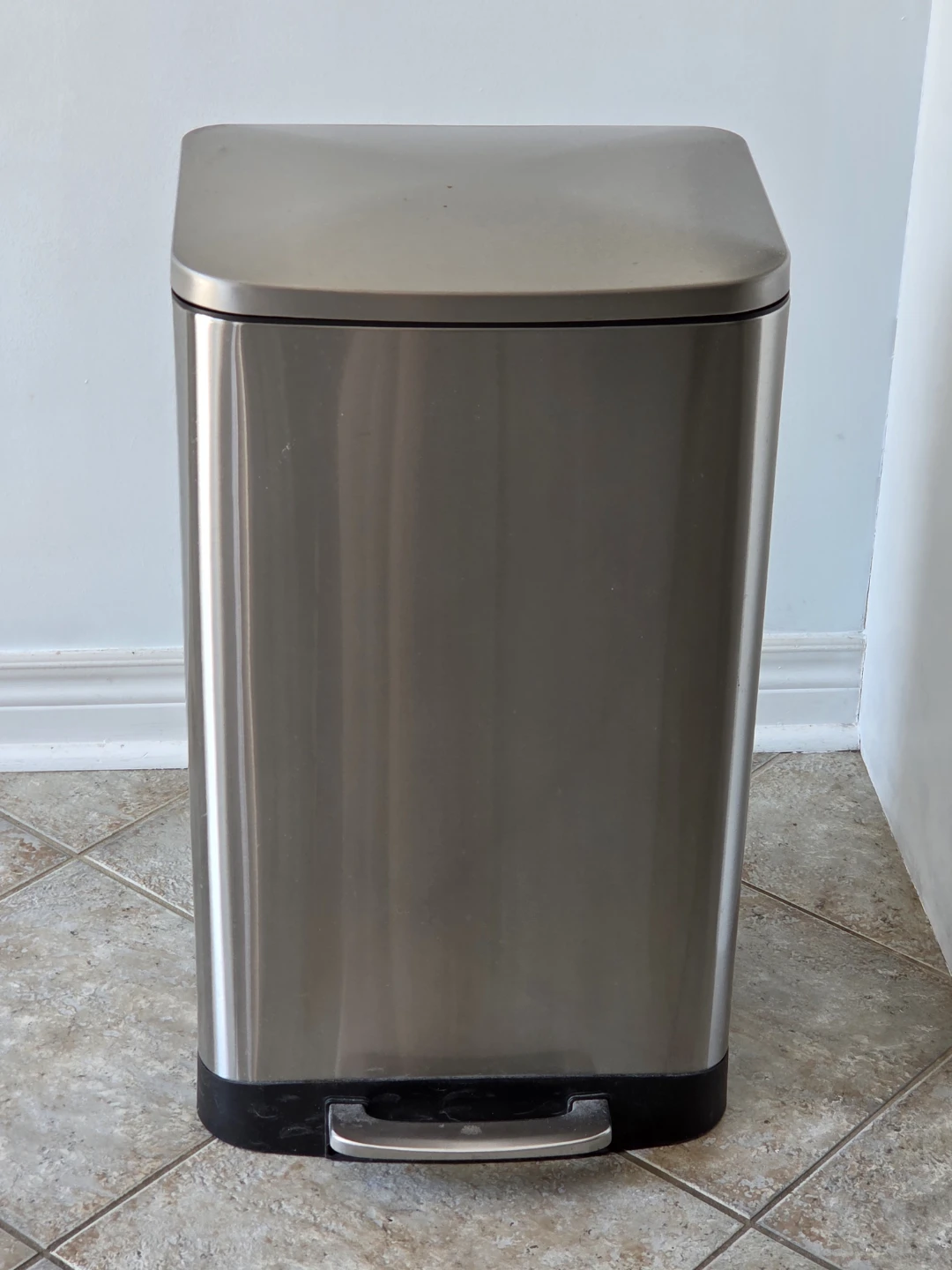 Stainless steel trash can 40 liters