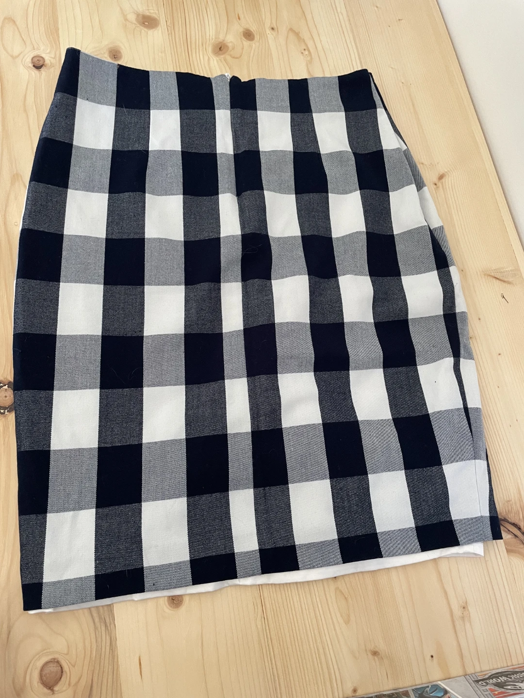 LE CHÂTEAU Black & White Button-Front Skirt Size 10 - photo 4