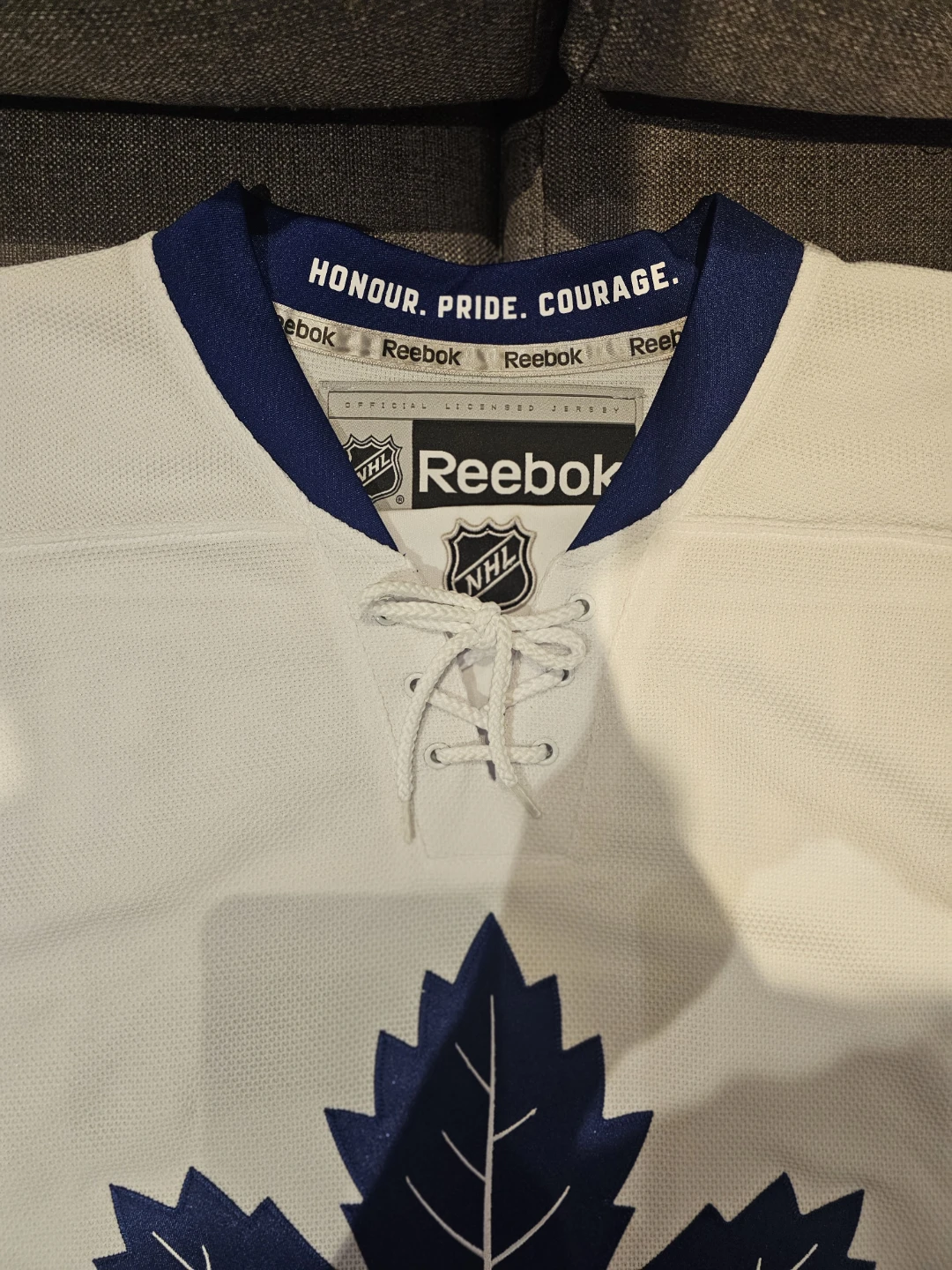 Reebok Toronto Maple Leafs Marner 16 Hockey Jersey - photo 2