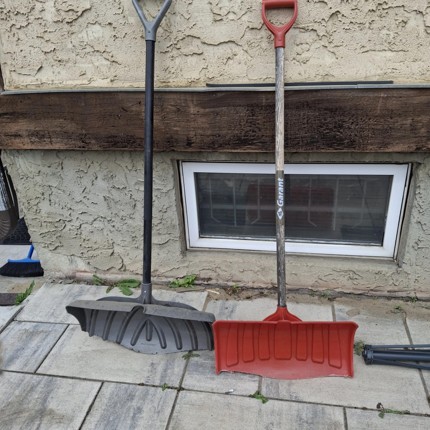 Snow Shovels * minor wear* $6 each