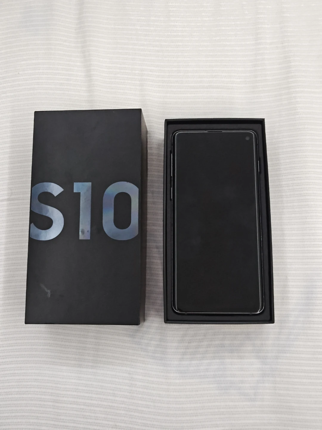UNLOCKED Samsung S10 - photo 3