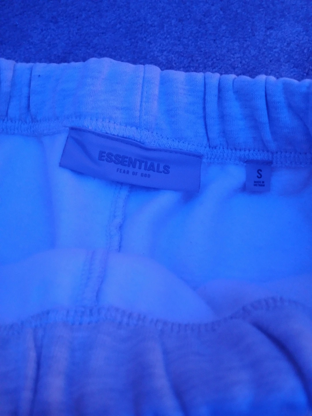 Light oatmeal essentials shorts - photo 2