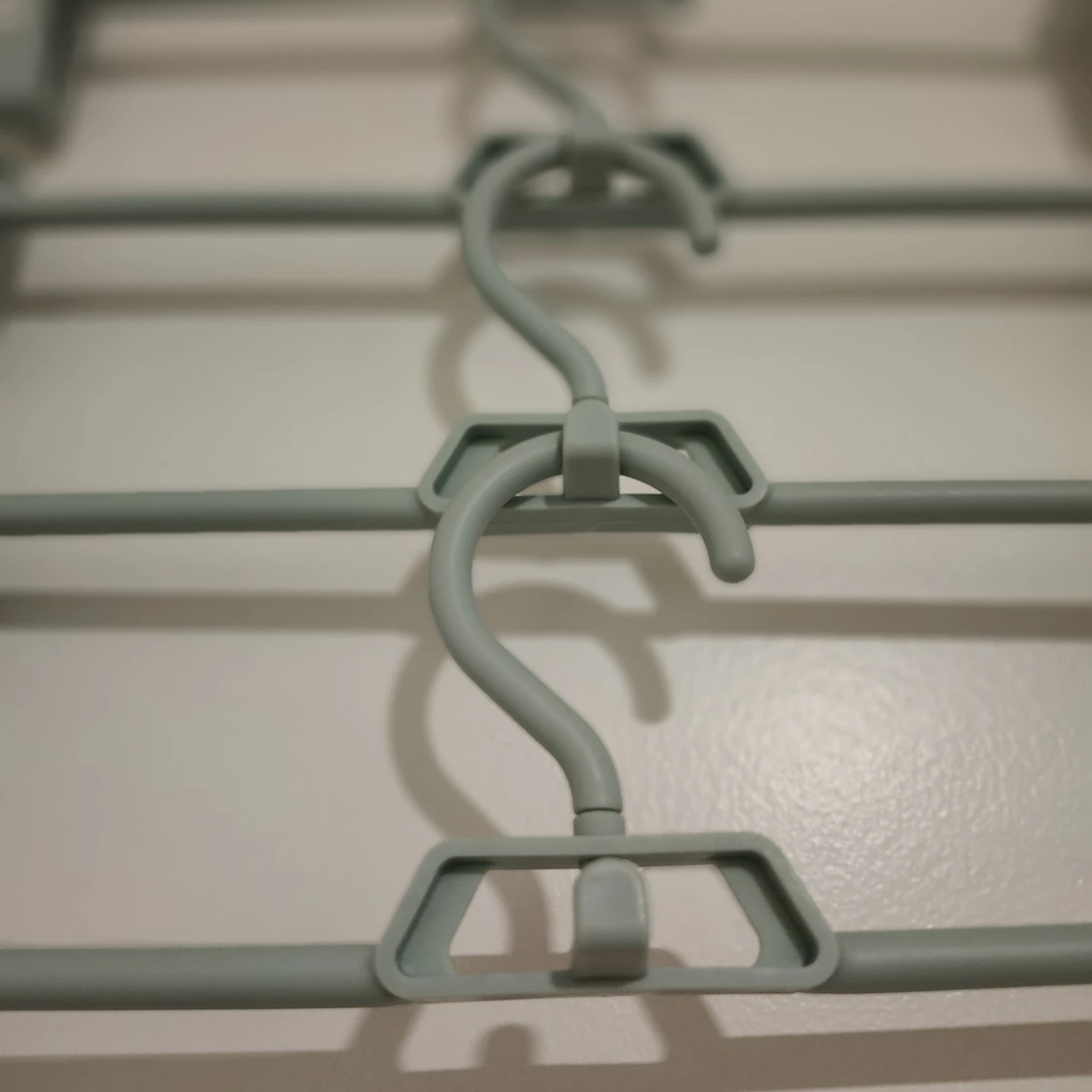 Light Green Clip Hangers 10 PCS - photo 2