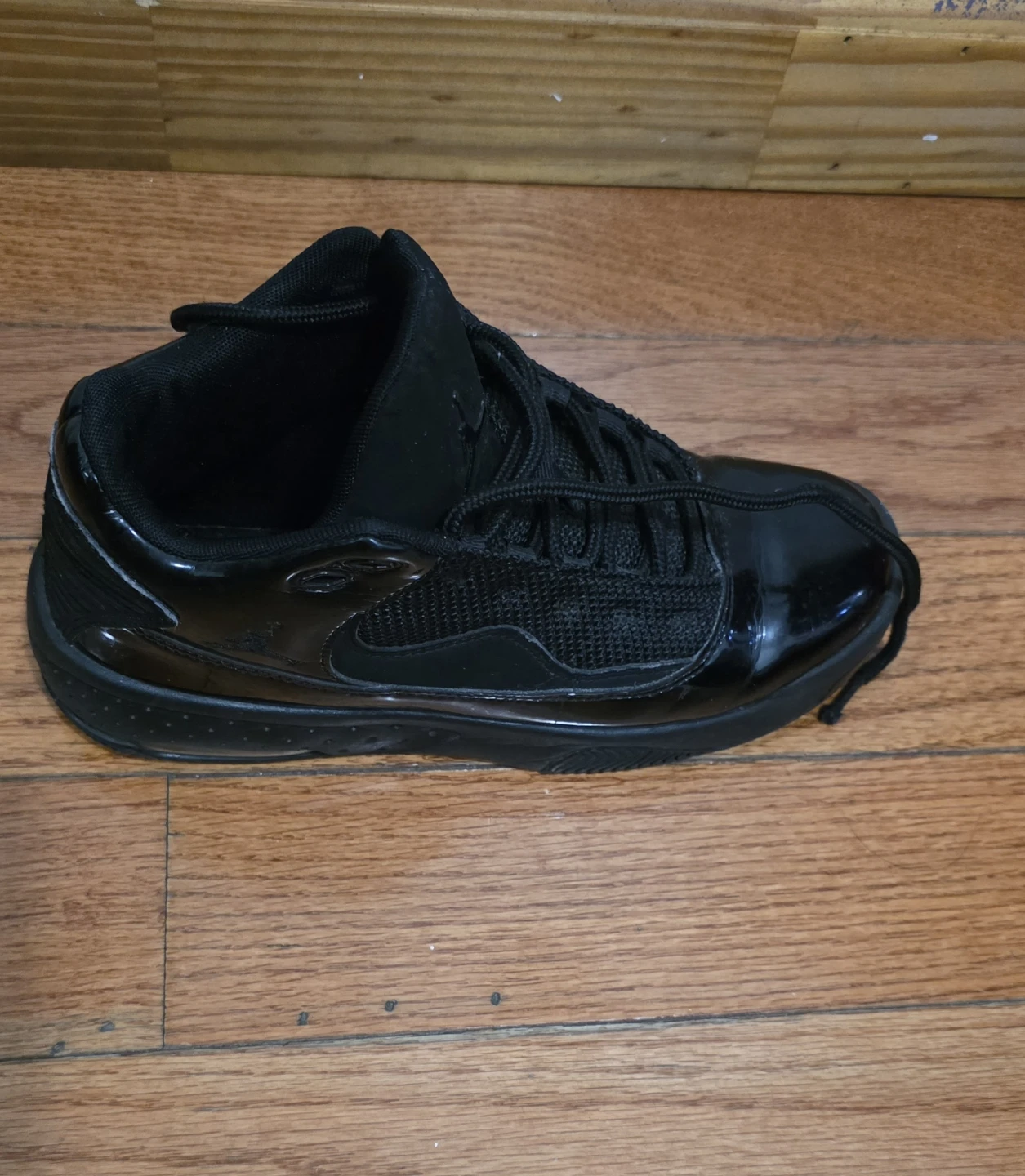 Air Jordan 11 (5.5Y) Black Sneakers