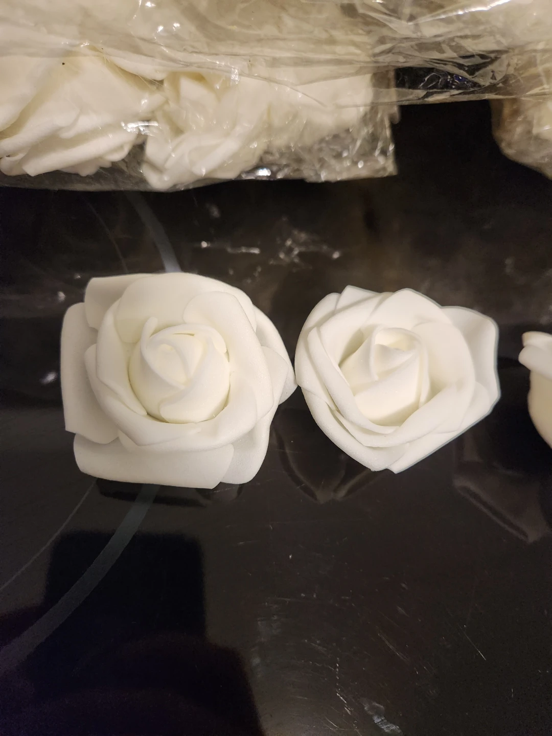 White Foam Roses Craft Flowers (approx 260 pcs) - photo 2