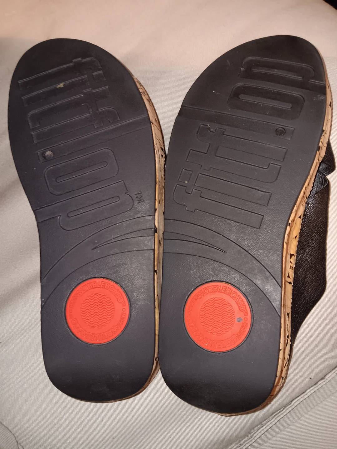 Fitflop Black Leather Criss-Cross Sandals - photo 3