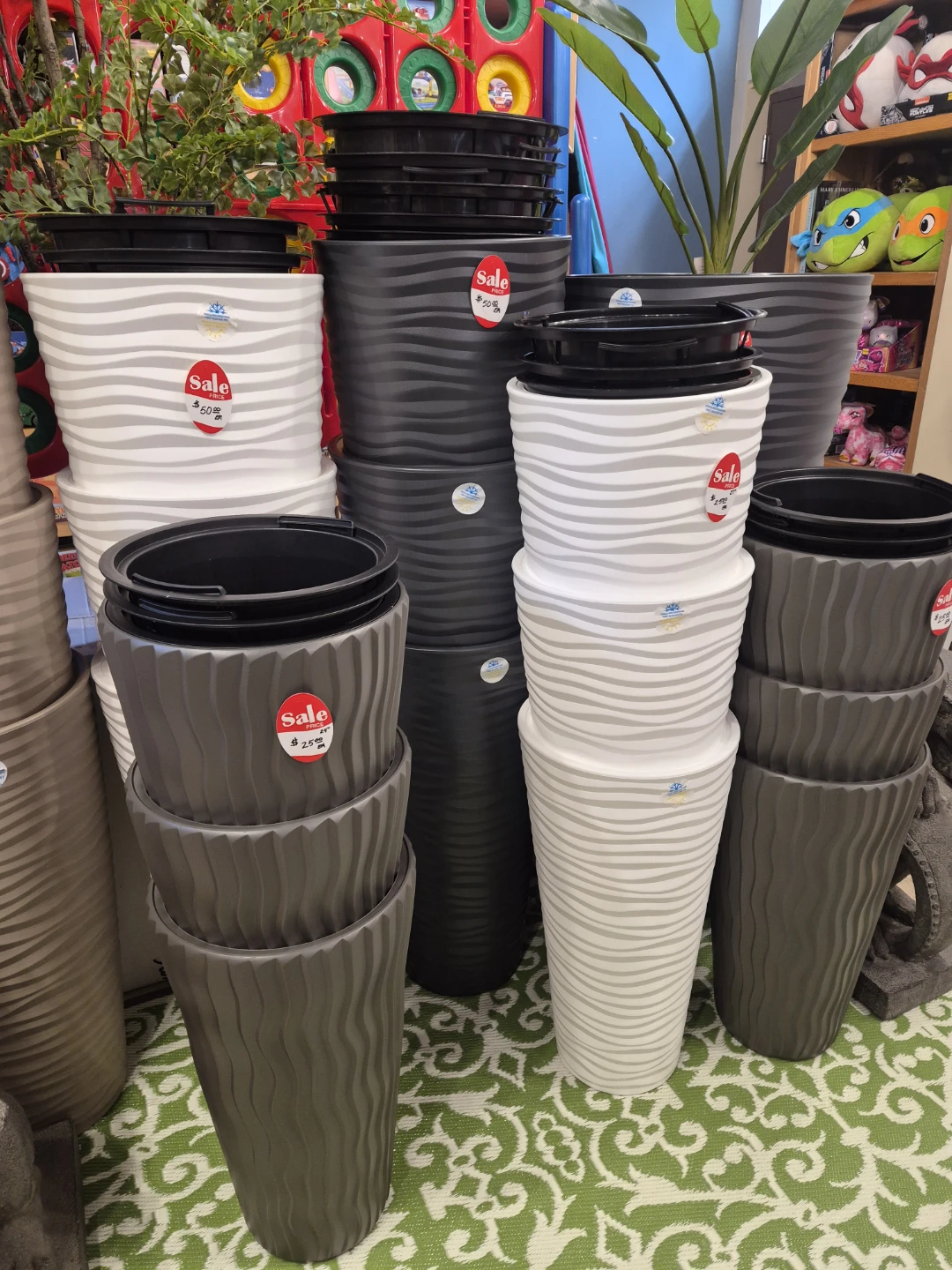 New Modern Textured Planters - Various Sizes great prices - photo 4
