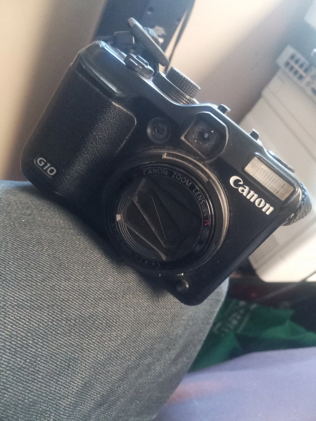 Canon PowerShot G10 Digital Camera
