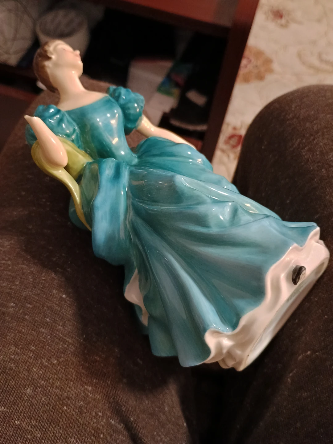 Coalport Rhapsody Porcelain Figurine - photo 3