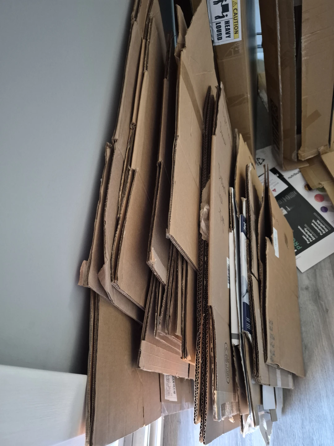 Free moving boxes